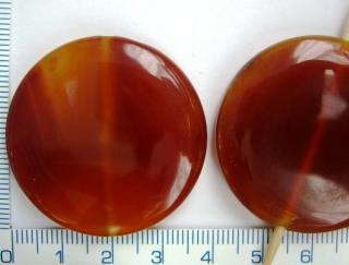 Karneol, přívěsek,40mm, kulatý, plochý, barva hnědá, 1ks