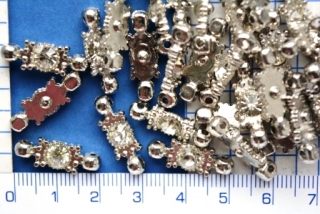 Ramínko-rozbočka se štrasovými kamínky dvojřadé,20x7mm,1ks