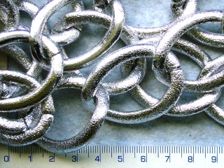 Kroužky kovové stř.,44x33mm, 1ks