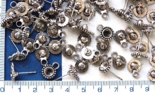Puzety,barva platina,9mm,lůžko 5mm,1ks