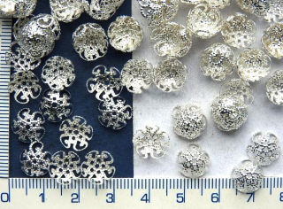 Kaplíky, stříbrná kytička 10mm,20ks