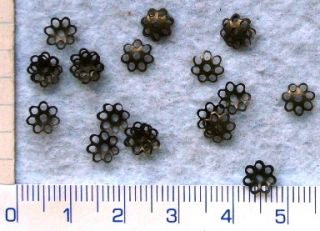 Kaplíky, mosazná kytička,6mm,20ks